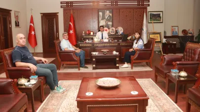Erciş Zernaki Tepe Kazı Heyetinden Kaymakam Karaloğluna Ziyaret