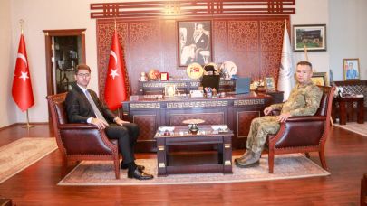 Tuğgeneral Akkaş'tan Karaloğlu'na Veda Ziyareti