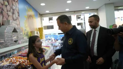 İçişleri Bakanı Ali Yerlikaya Erzurum’da esnafla biraraya geldi
