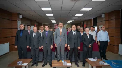 Hakkâri’de "Yaşlılık Çalıştayı" gerçekleştirildi
