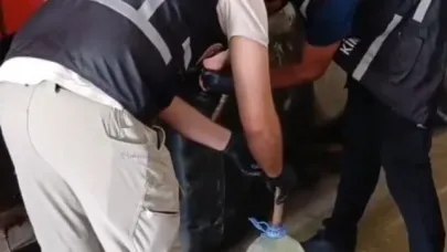 Tırın yakıt deposuna 33 litre sıvı metamfetamin ele geçirildi