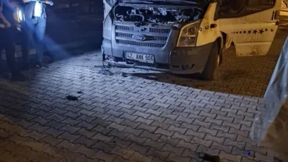 Kağızman da park halindeki 1 araç yandı