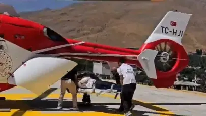 Van'da ambulans helikopter kolu kırık hasta için havalandı