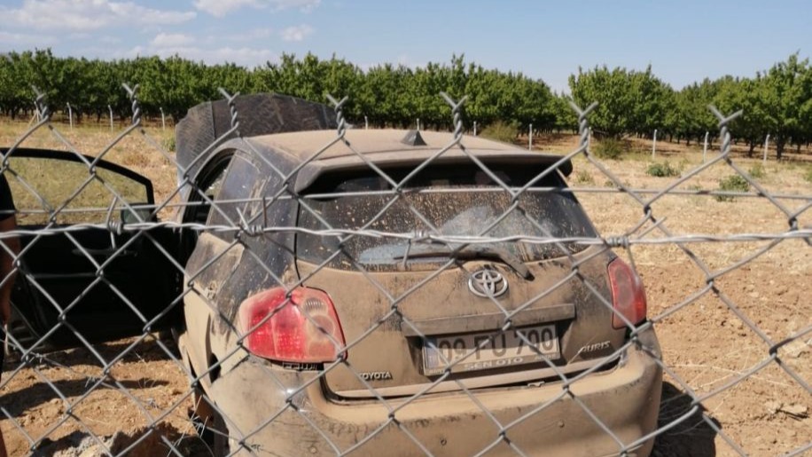 Malatya’da kontrolden çıkan otomobil bahçeye uçtu: 3 yaralı