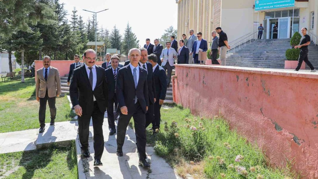 Bölge üniversiteleri Ahlat’ta bir araya geldi