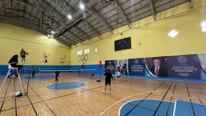 Ağrı’da 30 Ağustos Zafer Bayramı’na özel badminton turnuvası