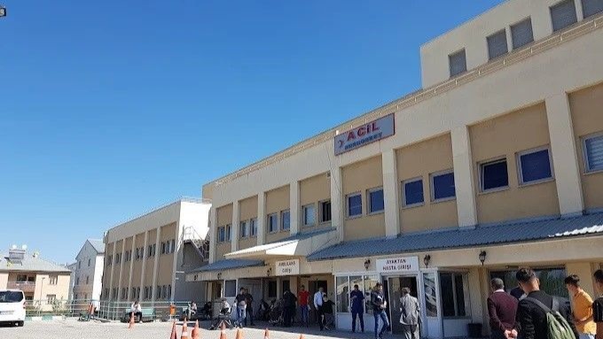 Elektrik akımına kapılan genç hayattan koptu