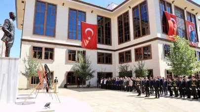 Bingöl’de 30 Ağustos Zafer Bayramı kutlandı