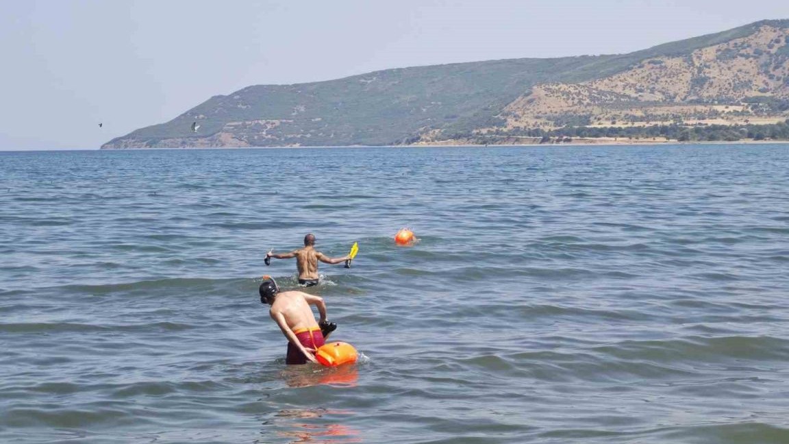 Bitlis'te 30 Ağustos’ta Van Gölü’nde 6 kilometre yüzdüler