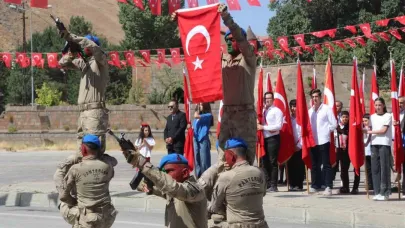 Bitlis’te 30 Ağustos Zafer Bayramı kutlamaları
