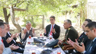 Erciş Kaymakamı Karaloğlu'ndan Şehit Ailesine Ziyaret