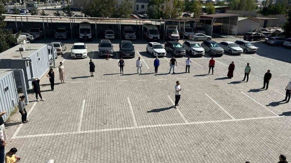 Van’da "İşine Hareket Kat Projesi" ile sağlık personeline egzersiz eğitimi