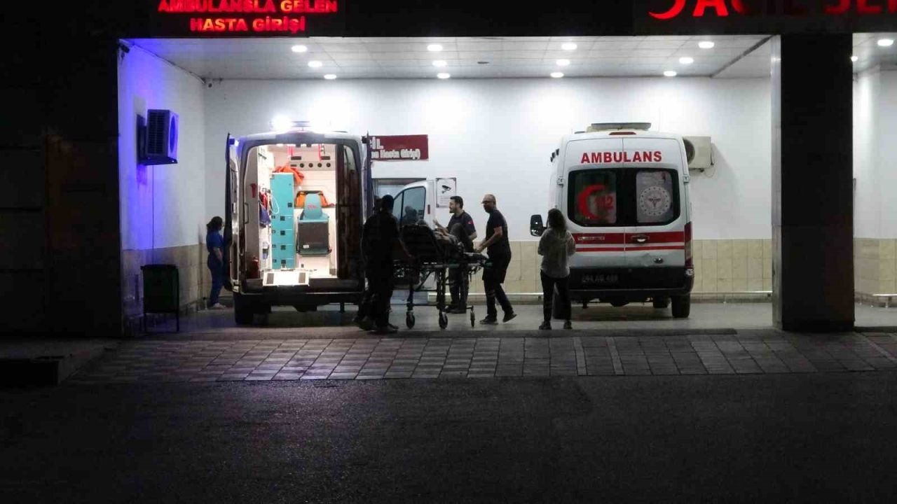 Malatya'da husumetlilerin silahlı ve bıçaklı kavgasında 3 kişi yaralandı
