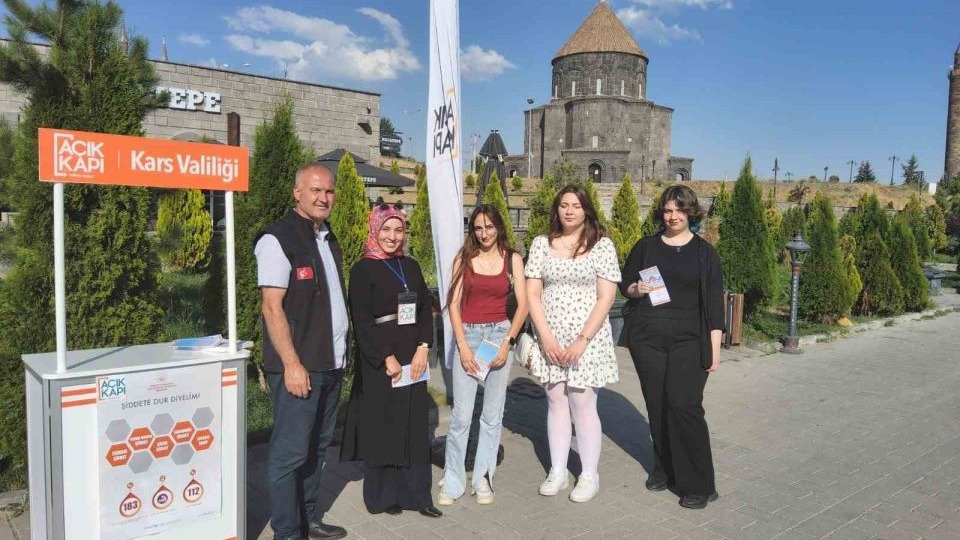 Açık Kapı’dan kadına yönelik şiddetle mücadelede farkındalık çalışması