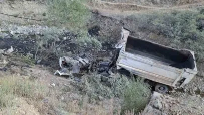 Erzurum'da kamyon şarampole uçtu: Sürücü ağır yaralandı
