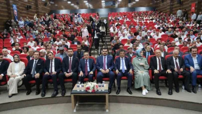 AK Parti Genel Sekreteri İnan: "CHP bugün rantçıların esir aldığı dar kadrocu anlayışın pençesinde kıvranıyor"