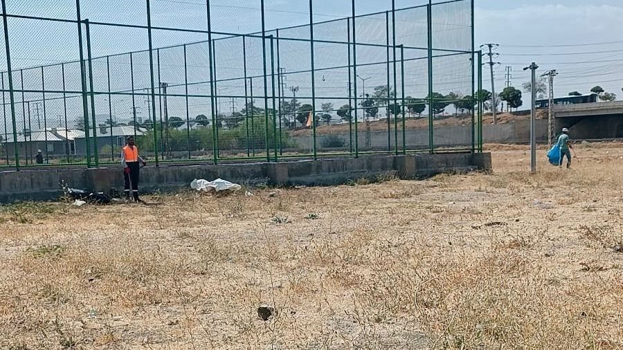Van Büyükşehir Belediyesi kent genelinde temizlik çalışmalarını sürdürüyor