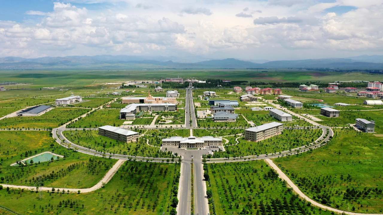 AİÇÜ, Dünya Üniversite Sıralamasında Önemli Bir Başarıya İmza Attı