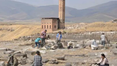 Kars Ani Ören Yeri’nde 7 bölgede kazı çalışması yapılıyor