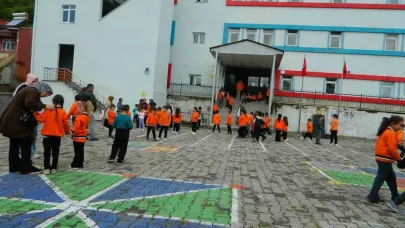 Posof’ta eğitim öğretim yılı davul zurna ile başladı