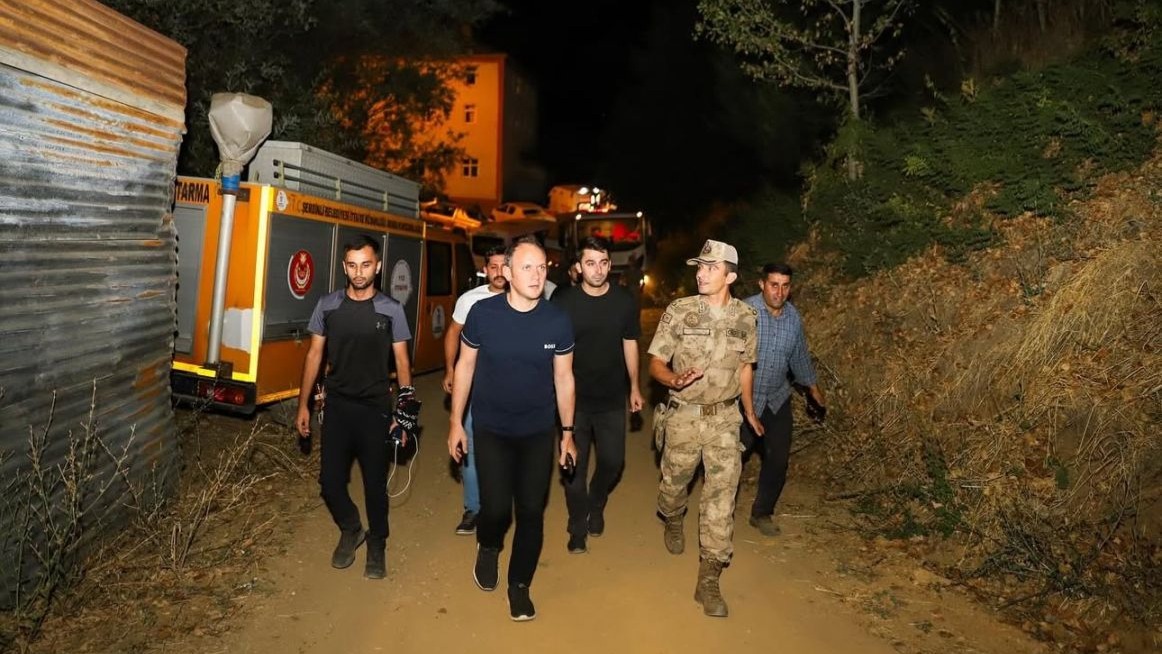 Hakkari Şemdinli’de korkutan yangın