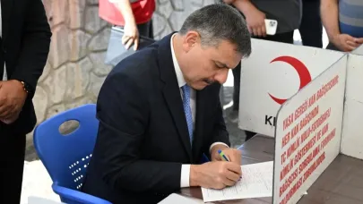 Vali Çiftçi, 44. kez kan bağışında bulundu