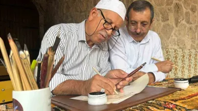 Van’da emekli öğretmen Kur’an-ı Kerim’i el yazısıyla tamamladı