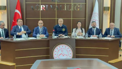 İçişleri Bakanı Yerlikaya, Ağrı’da STK Temsilcileriyle Buluştu