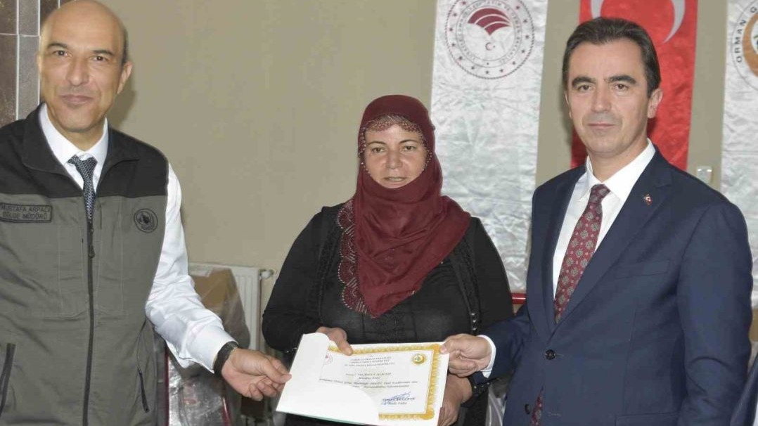 Bitlis’te köylülere süt sağım makinesi desteği