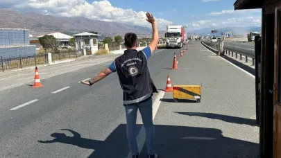 Erzincan’da "Düzensiz Göç ile Mücadeleye yönelik Huzur Uygulaması" yapıldı