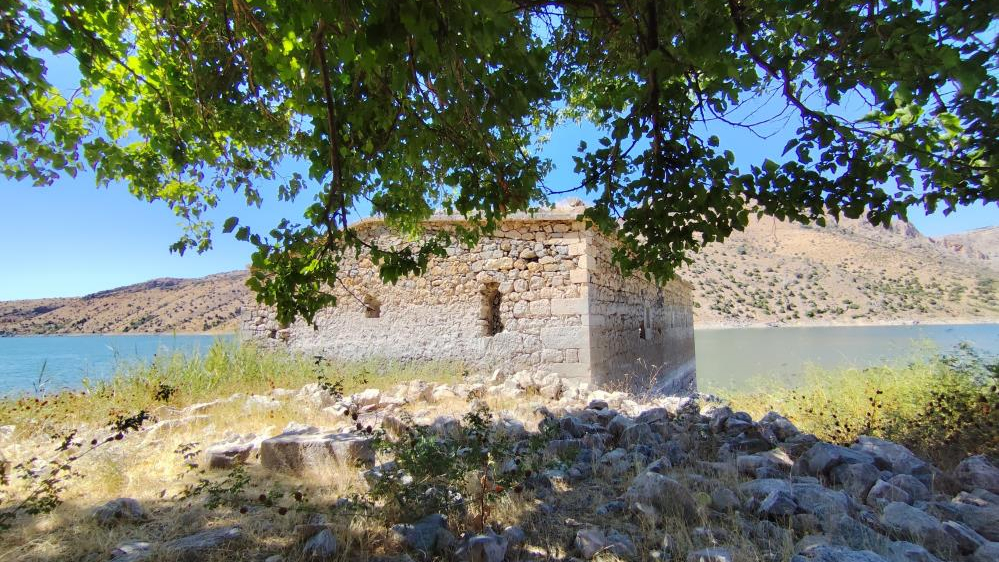 Fırat’ın Kayıp Mirası Araştırma Platformun'dan Miyadin kilisesine tarihi gezi
