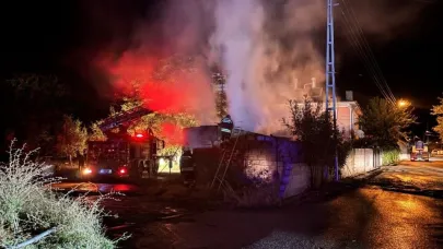 Erzincan’da müştemilat alevlere teslim oldu