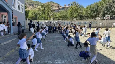 Bitlis Mutki’de ilköğretim haftası etkinliği düzenlendi