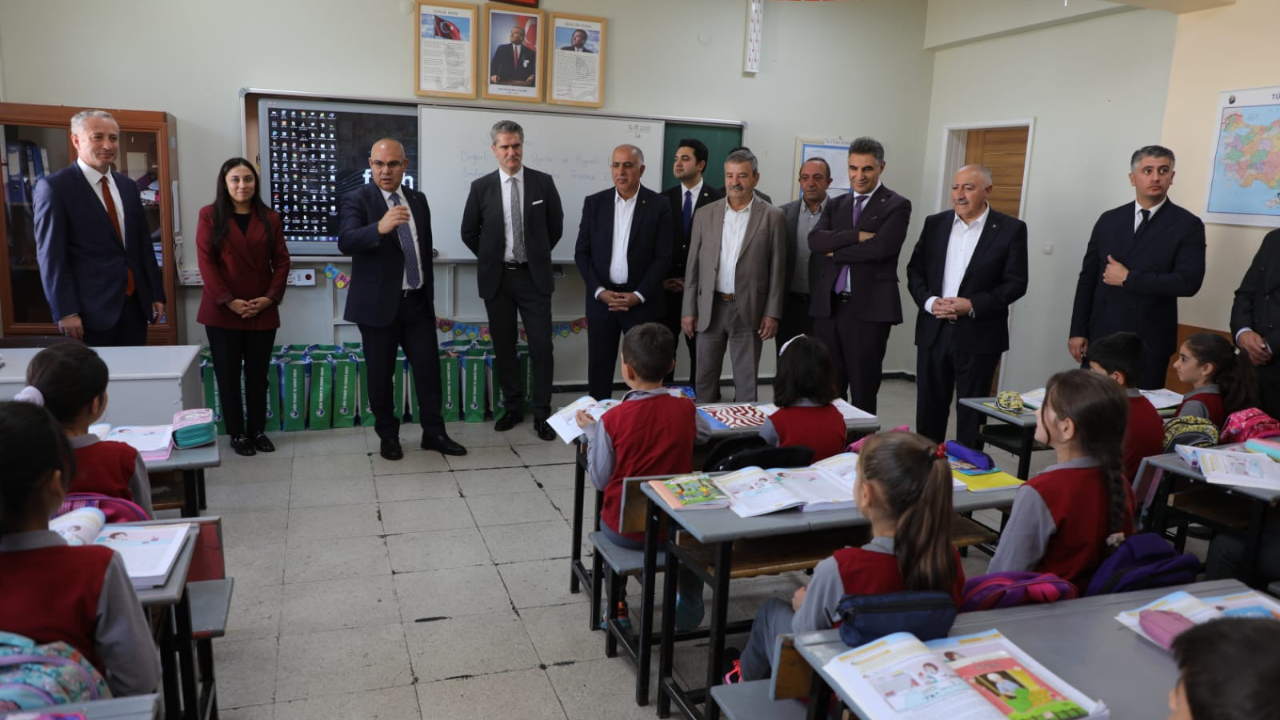 Ağrı Valisi Koç: “137 Bin Öğrencimizle Yeni Eğitim Yılına Başlıyoruz”
