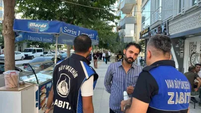 Zabıtadan lokum ve kolonyalı kaldırım işgali uyarısı