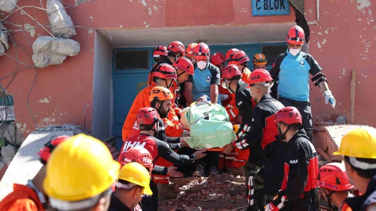 AFAD Muş’ta deprem tatbikatı gerçekleştirdi