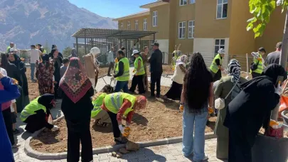 Yeni modern servis alanı ve park