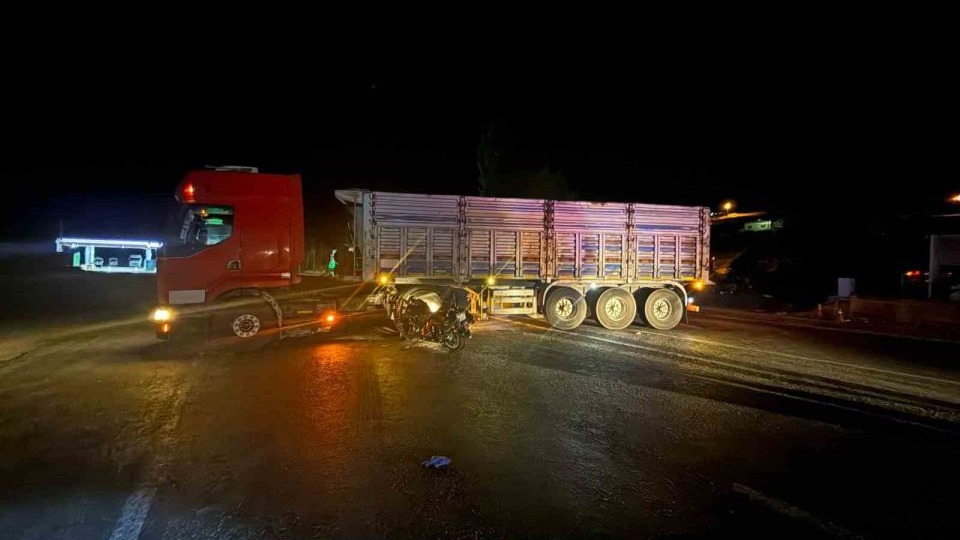Malatya’da kamyon ile motosiklet çarpıştı: 1 yaralı