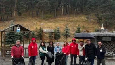 Kars Sarıkamış’ta gençler çevre temizliği yaptı