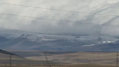 Dağların zirvesi beyaza büründü