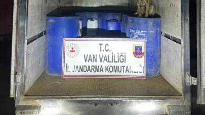Van’da 3 bin 710 litre asetik asit anhidrit ve 50 kilogram kostik soda ele geçirildi