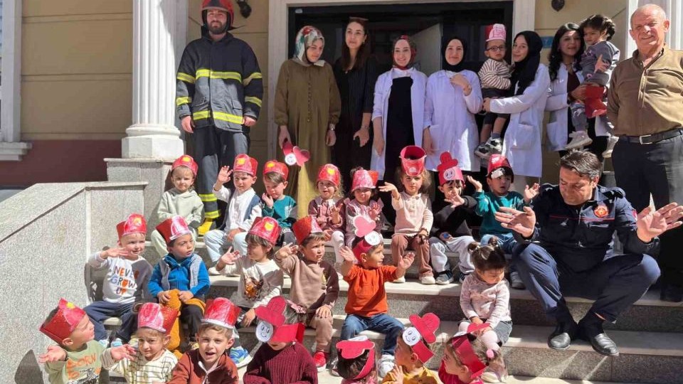 Bitlis Tatvan’da çocuk gündüz bakımevinde yangın tatbikatı