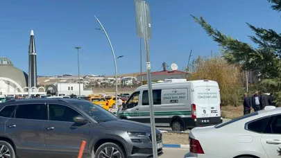 Barışmaya giderken öldürülen anne ve oğulları defnedildi