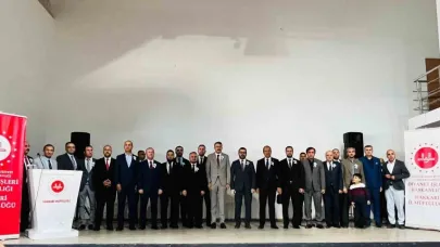 Hakkari’de "Hazreti Peygamber ve Aile Konferansı" düzenlendi