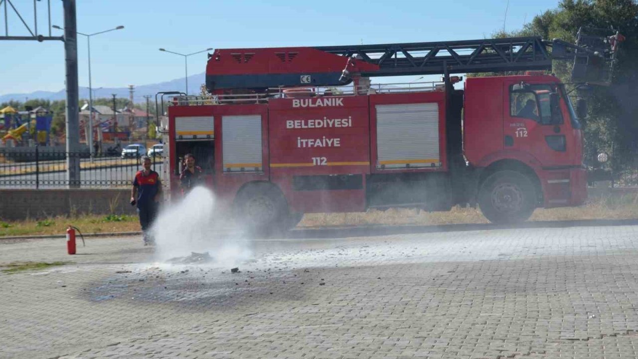 Bulanık Kaymakamlığında yangın tatbikatı yapıldı