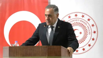 Bingöl Valisi Ahmet Hamdi Usta öğretmenlerle bir araya geldi