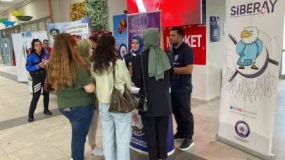 Erzincan'da üniversite öğrencilerine KADES uygulaması anlatıldı