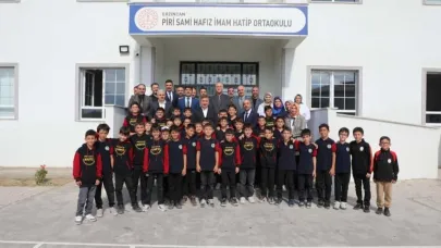 Erzincan Valisi Hamza Aydoğdu, ortaokul öğrencileriyle bir araya geldi