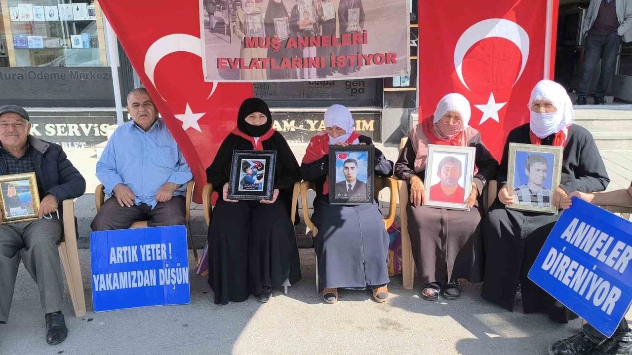 Muş’ta Aile Nöbeti Devam Ediyor