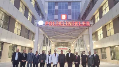 Erzincan Valisi Hamza Aydoğdu, hastanede tedavi gören üniversite öğrencisini yalnız bırakmadı